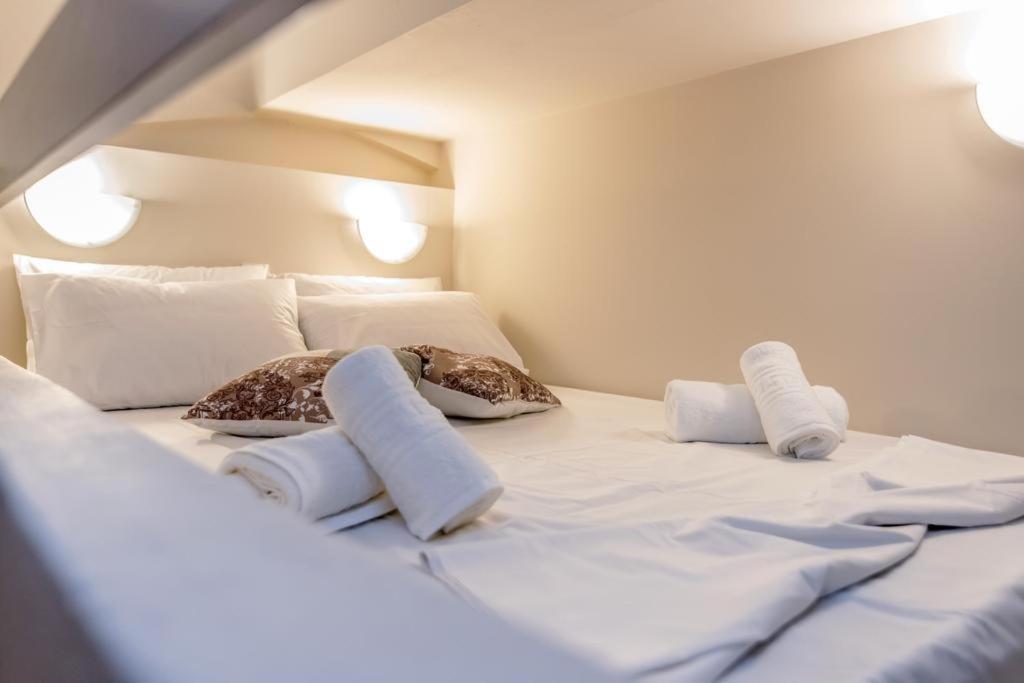 Fratelli Family Rooms Tinos Bagian luar foto