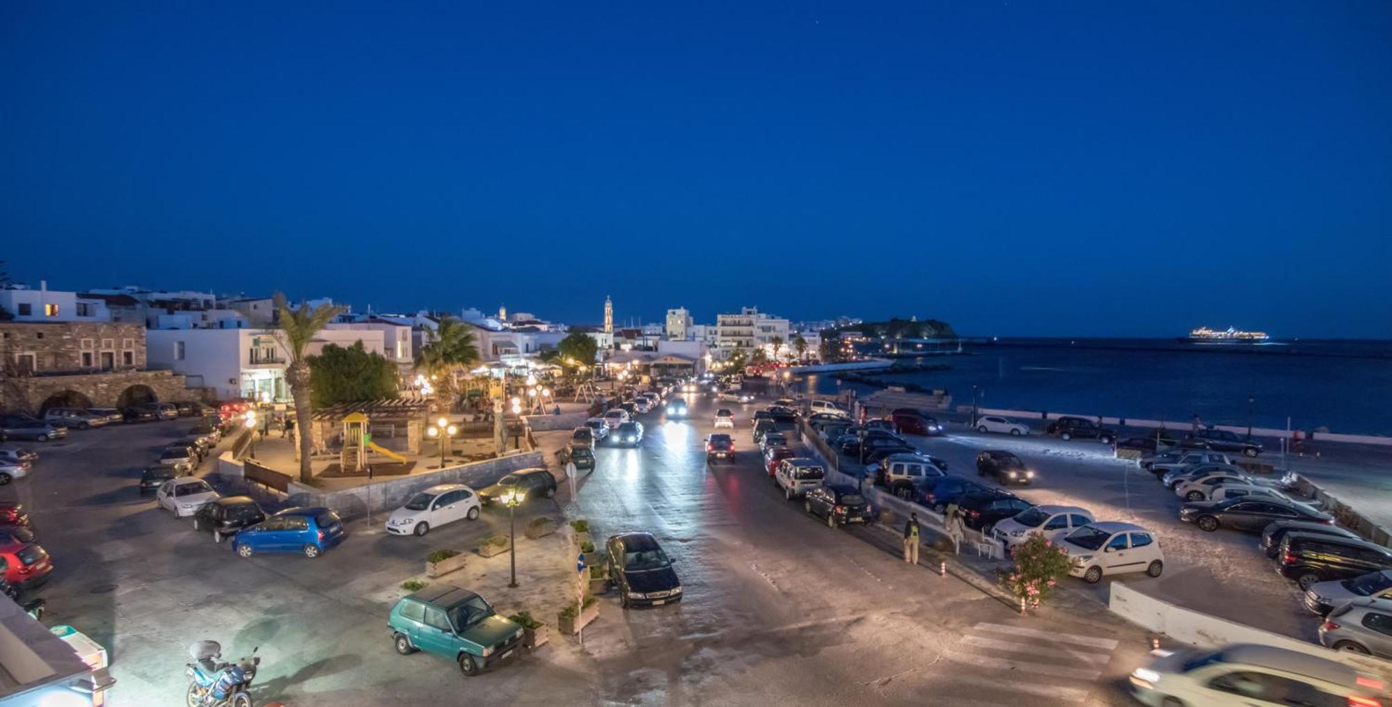 Fratelli Family Rooms Tinos Bagian luar foto