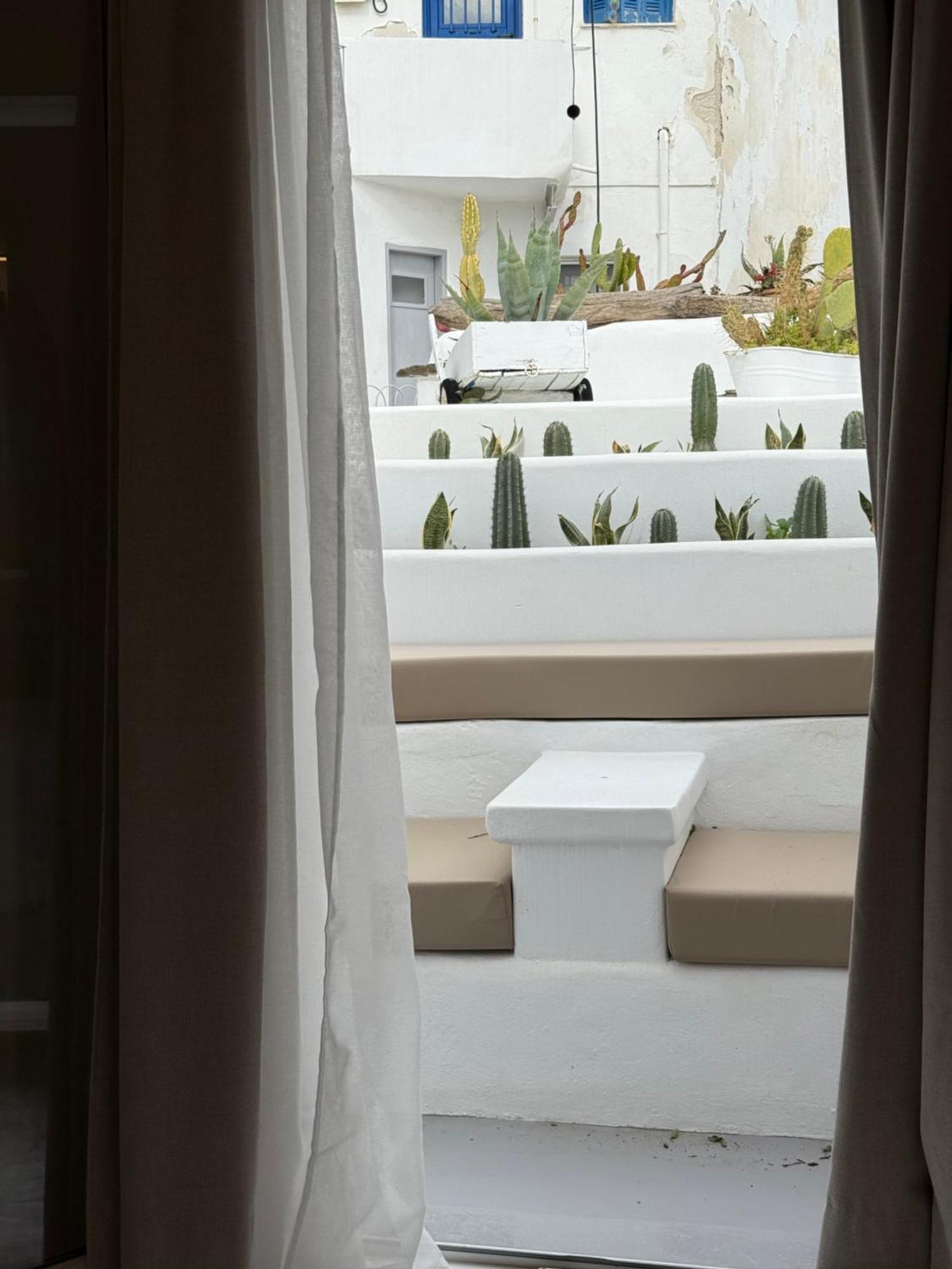 Fratelli Family Rooms Tinos Bagian luar foto